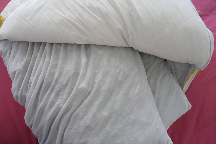 brightr stella hybrid pillow layers